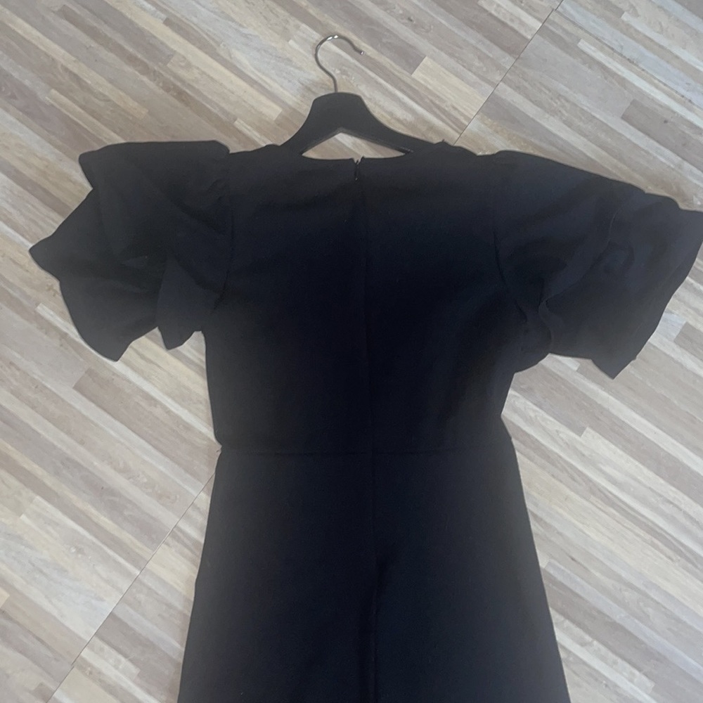 Black frills sleeve jumpsuit. - Picture 3 of 5